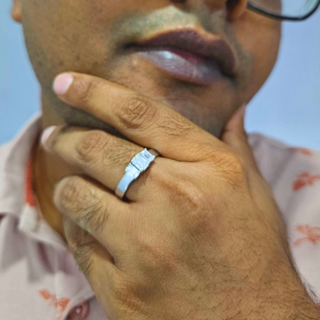 Krish Threestone Men Ring Moissanite : VR155
