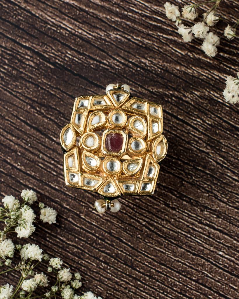 Vivinia By Vidhi Mehra Saadgi Gold Plated Maroon Womens Kundan, Polki Ring-Vr189 : VR189