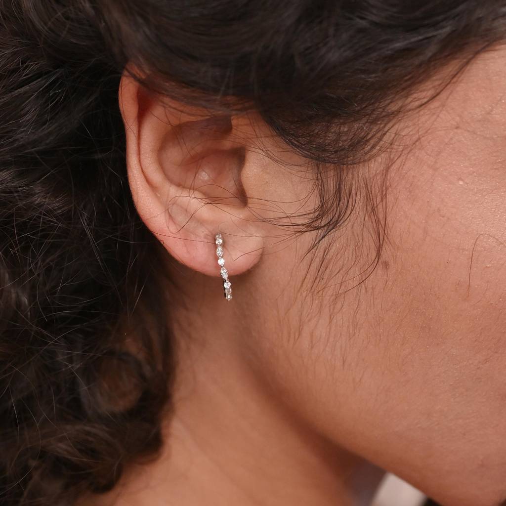 Halo 0.20 Carat Diamond Earrings : VYE02