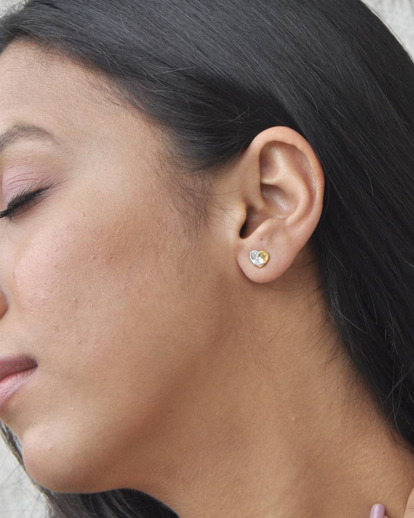 0.29 Diamond Heart Earring : VYE50