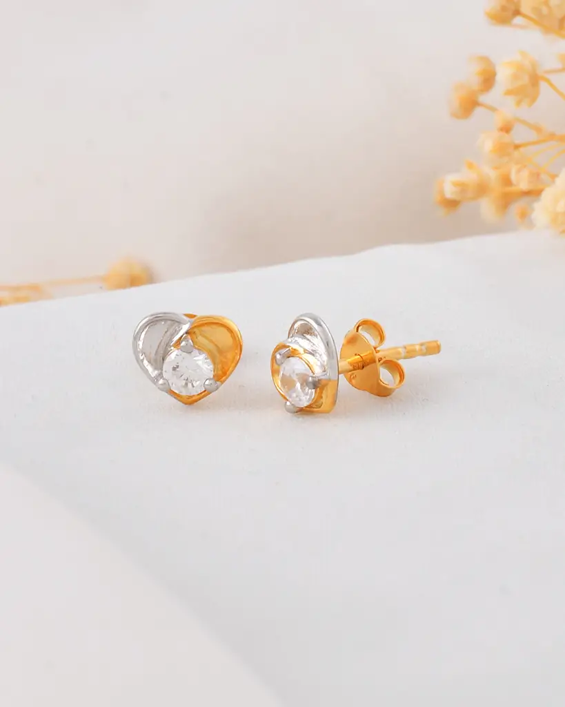 0.29 Diamond Heart Earring : VYE50