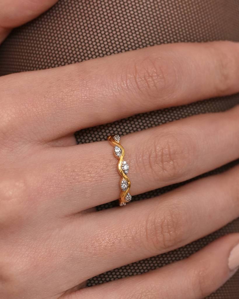 Bella 0.16 Carat Diamond Ring : VYR17
