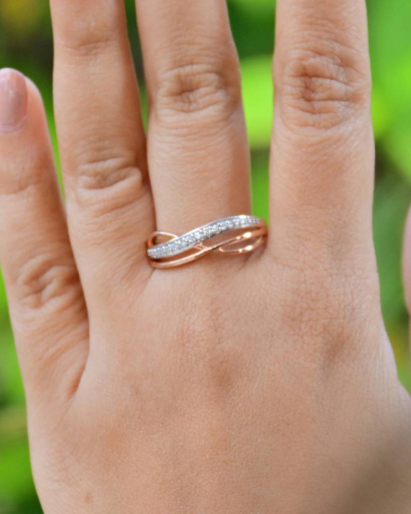 Soleil 0.17 Carat Diamond Ring : VYR19