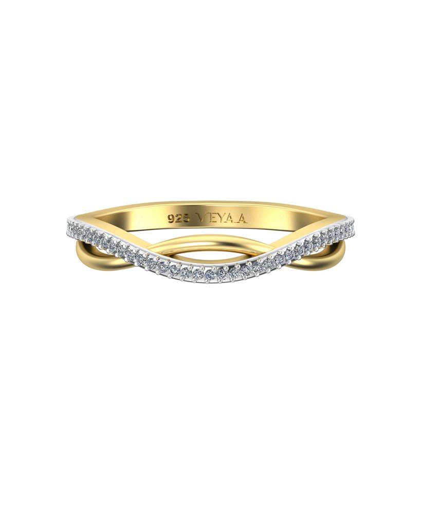 Petite 0.12 Carat Diamond Ring : VYR20