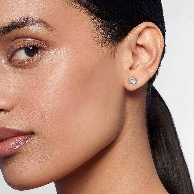 Kisna 14K Yellow Si Diamond Gold Earrings For Women | Charismatic Stud