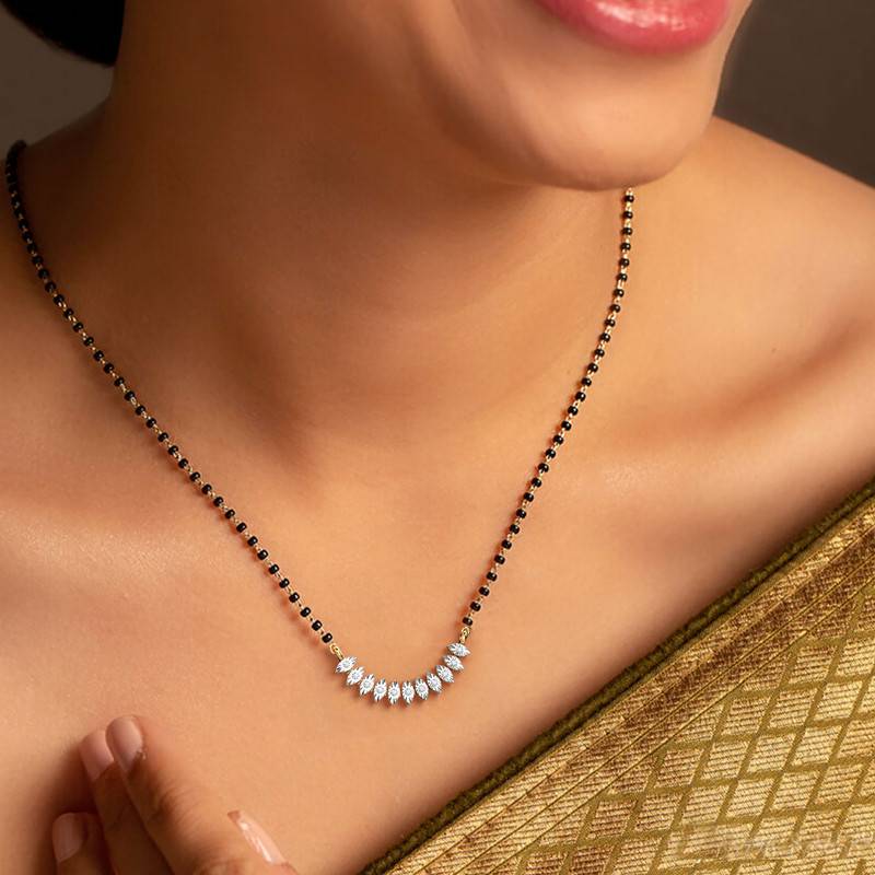 Kisna 14K Yellow Si Diamond Gold Mangalsutra For Women | Neesa