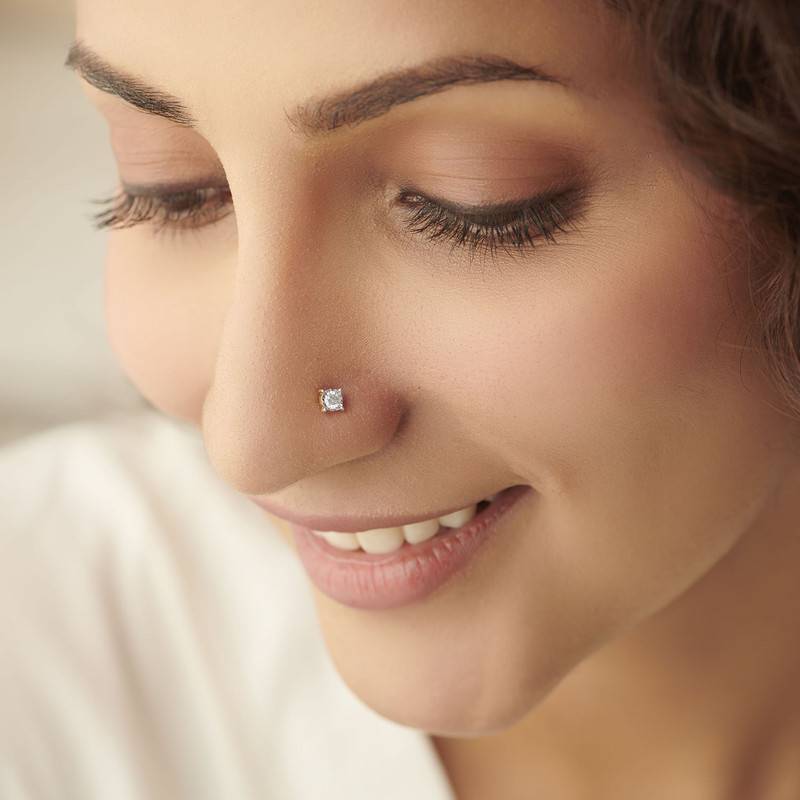 Kisna 14K Yellow Si Diamond Gold Nose Pin For Women | Nyla