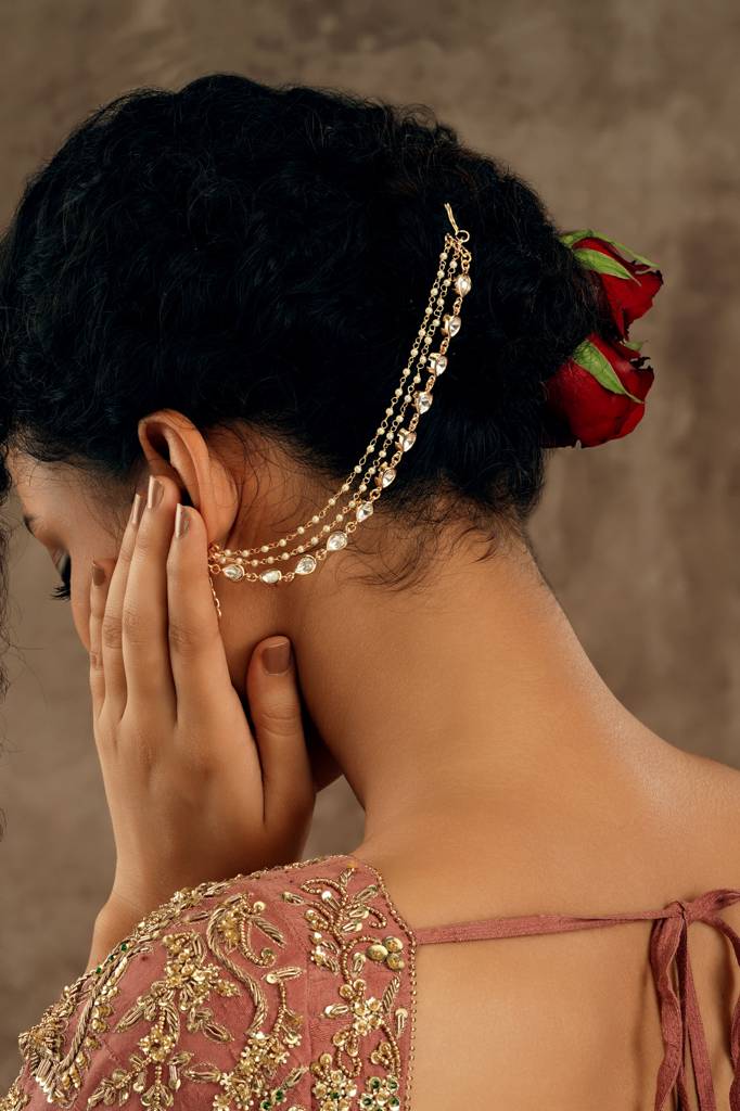 Glistening Kudan And Pearl Layered Ear Chain : WFAE137
