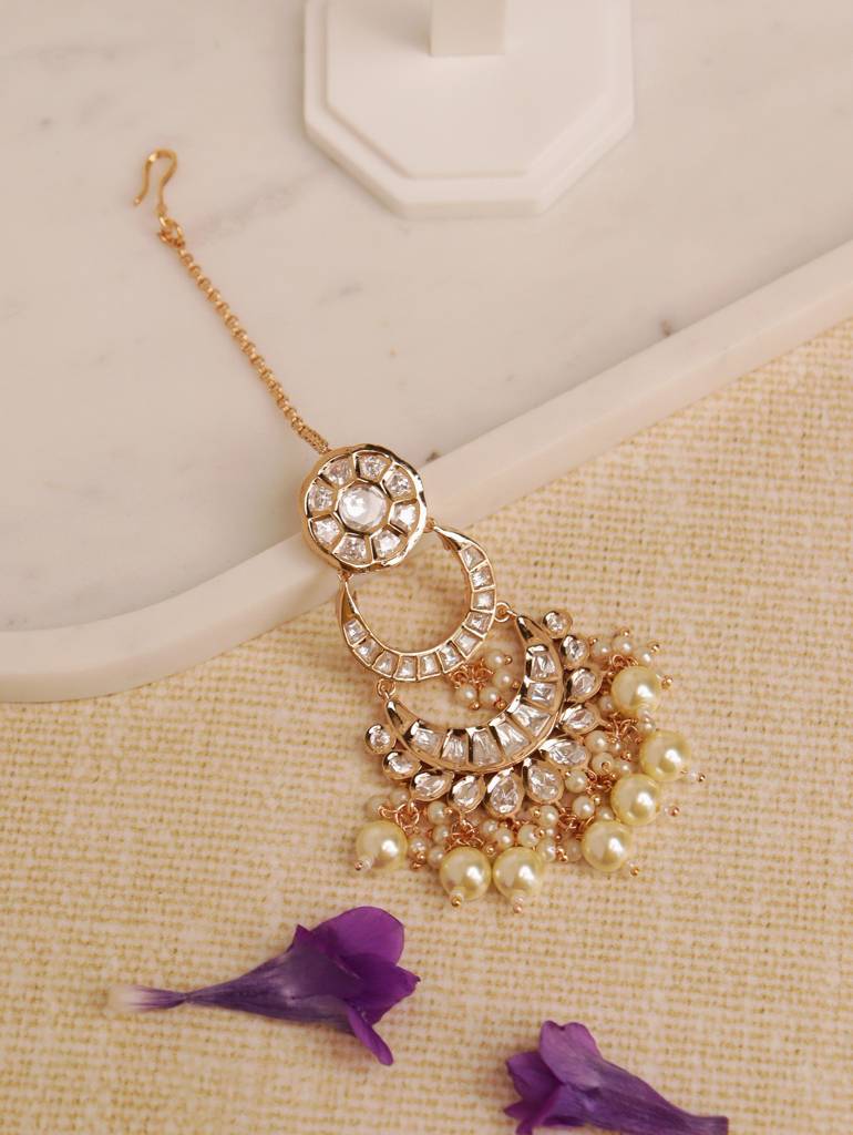 18 Kt Gold Plated Mesmerising Kundan Mang Tikka : WFAE146