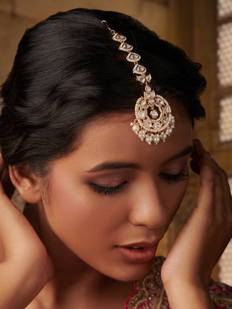 Golden Elegance: Kundan & Pearl Maang Tikka : WFAE147
