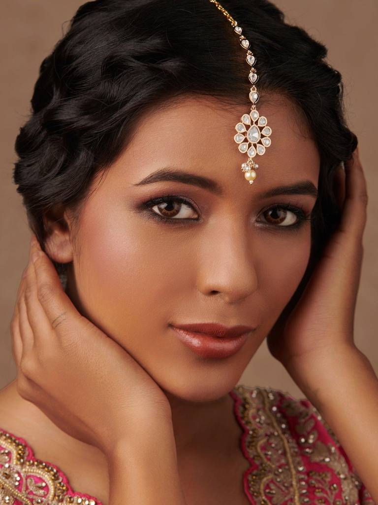 Gold Toned Floral Elegance Kundan Mang Tikka : WFAE149