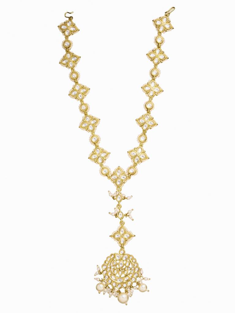 18 Kt Studded Matha Patti With Pearl Hangings : WFAE151