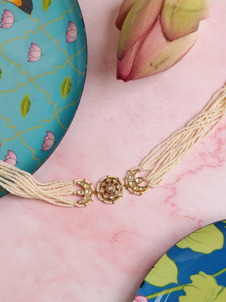 18 Kt-Gold Toned Kundan Statement Mathapatti : WFAE153