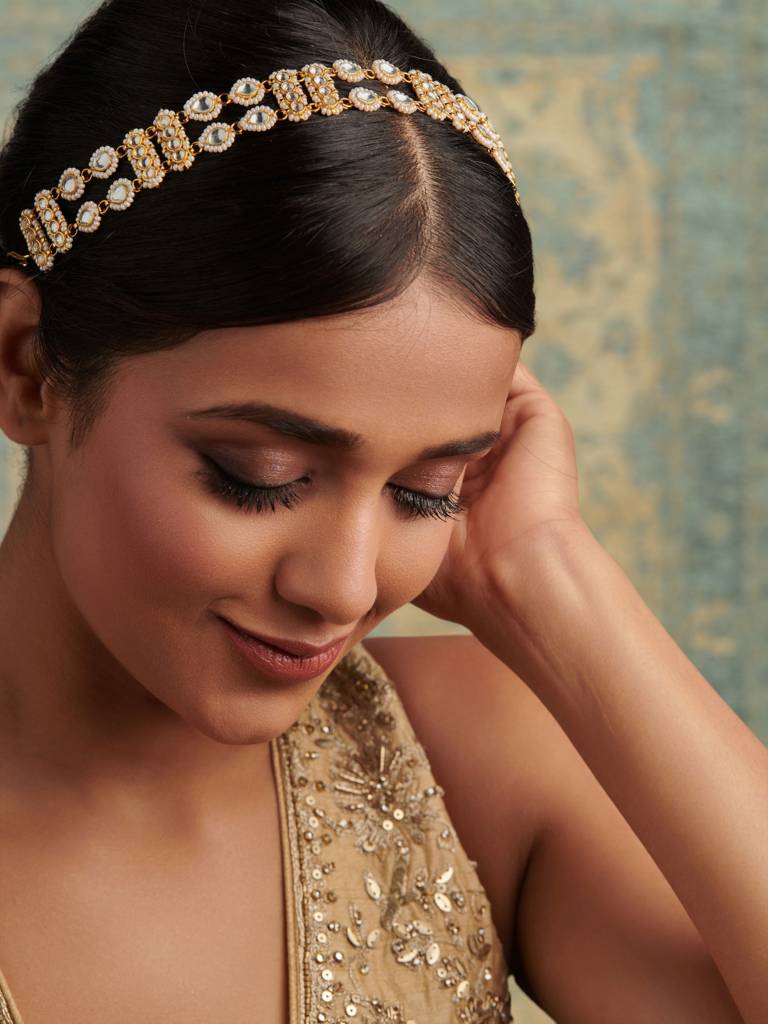 18 Kt Gold Toned Kundan Statement Mathapatti : WFAE154