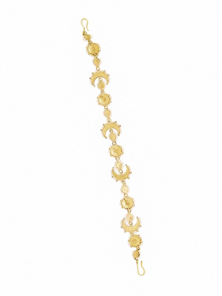 18 Kt Exquisite Pink Crescent And Floral Sheeshphool Mathapatti : WFAE155