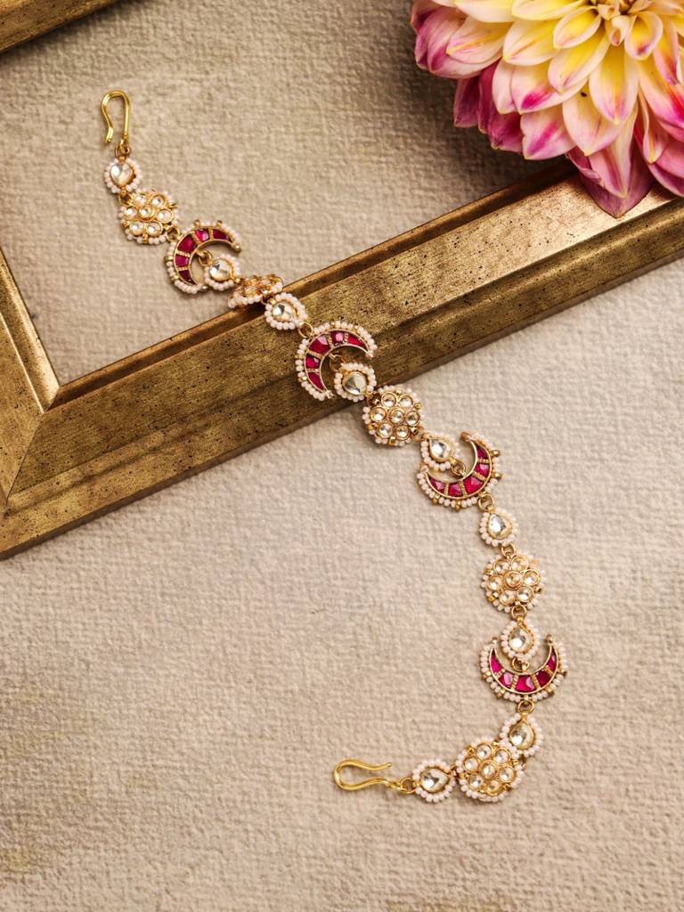 18 Kt Exquisite Pink Crescent And Floral Sheeshphool Mathapatti : WFAE155