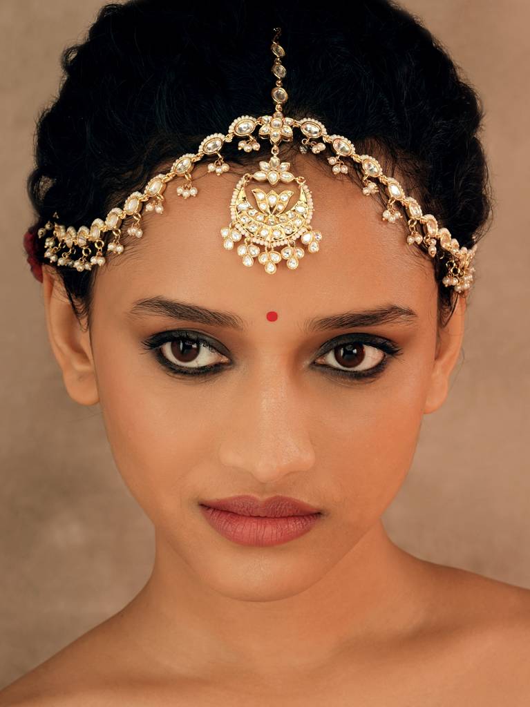 Crescent Jewel Kundan Mathapatti : WFAE195