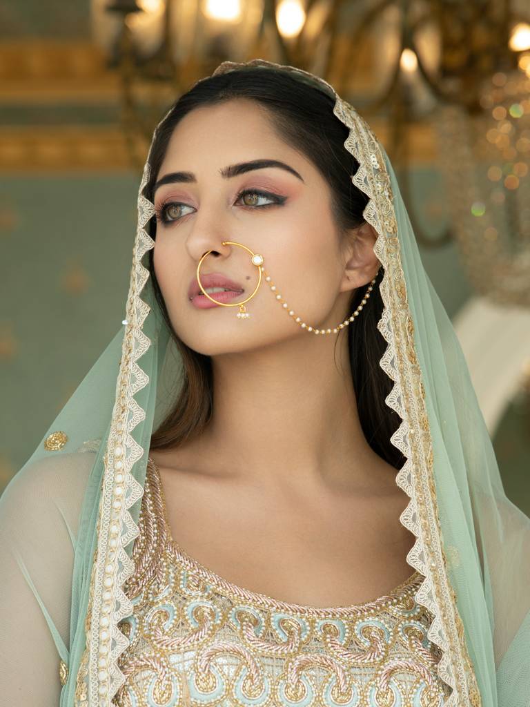The Bridal Elegant Kundan And Pearl Drops Nath : WFAE89
