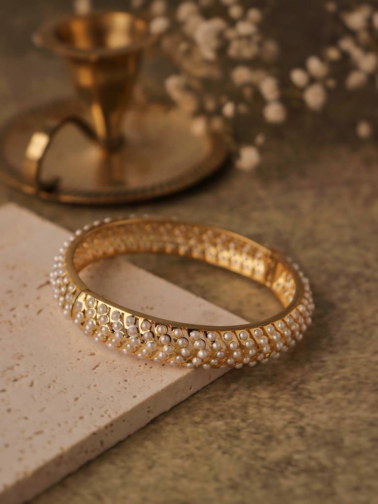 Meira Pearl Studded Bangle : WFBE314