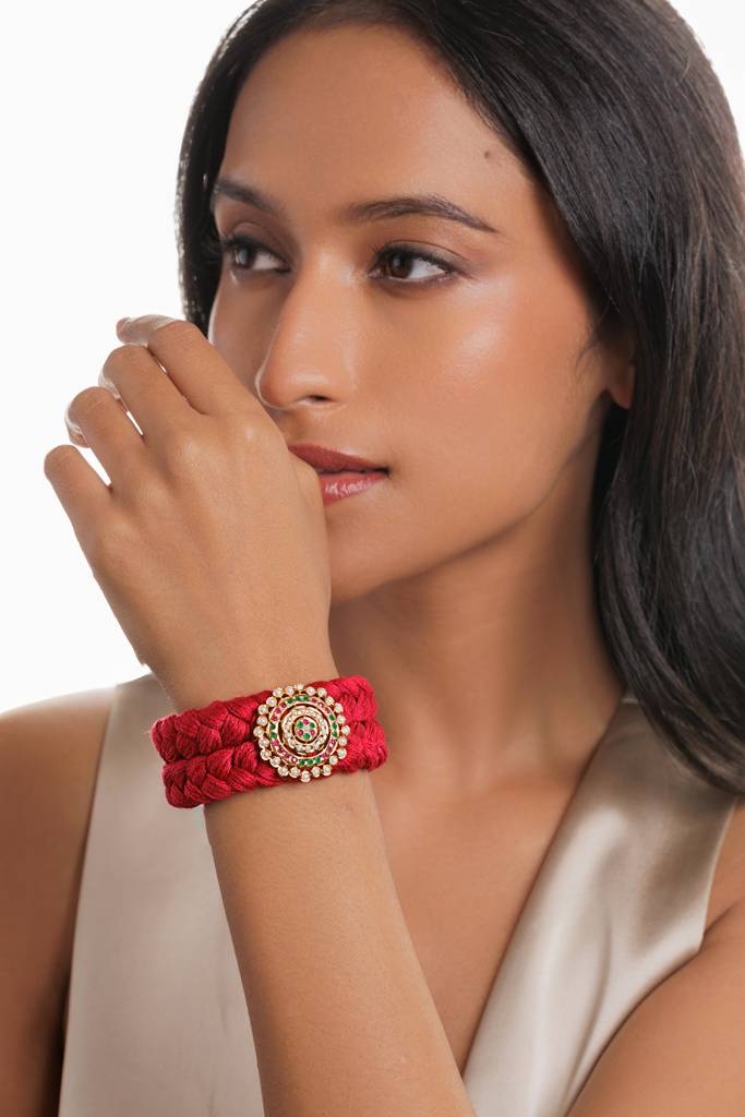 The Weave Of Love Floral Bracelet : WFBE352