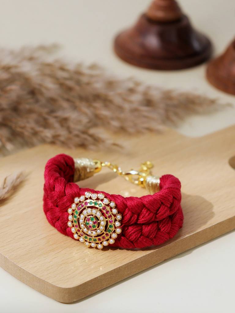 The Weave Of Love Floral Bracelet : WFBE352