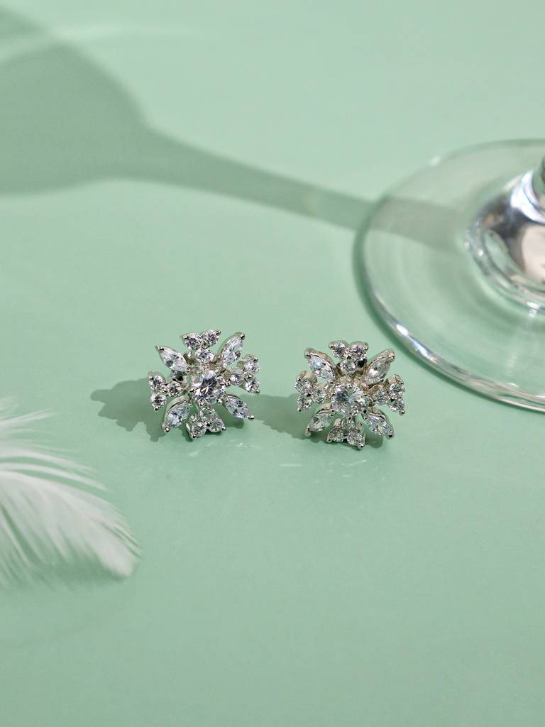 Starry Shine Cz Stud Earrings : WFEC405