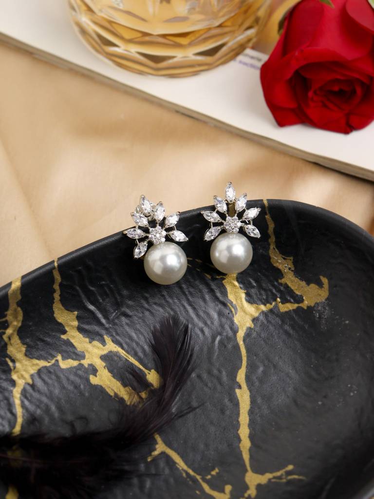 Sea Drop Shimmer Stud Earrings : WFEC408