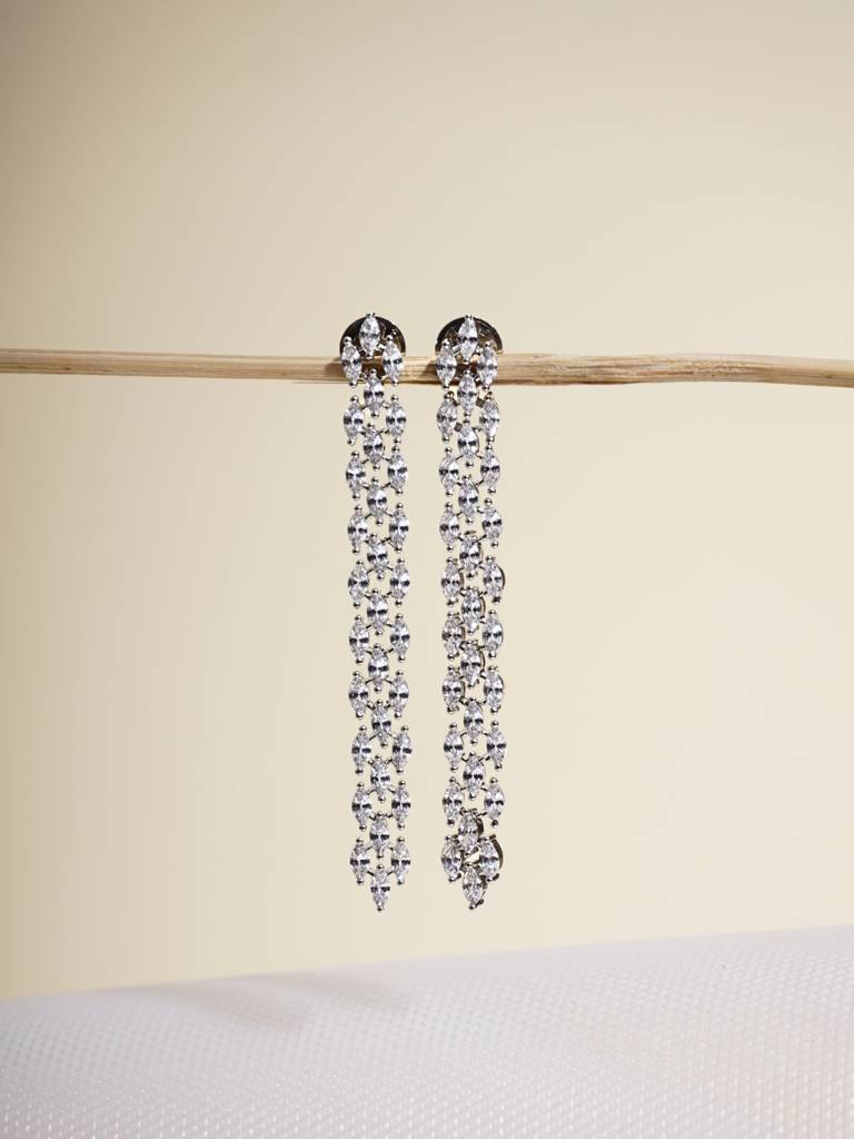 Glamour Daze Dangler Earrings : WFEC501