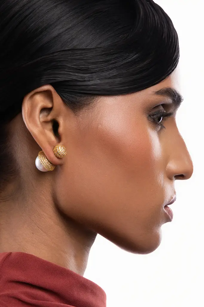 Nova Gilded Pearl Stud Earrings : WFEC515