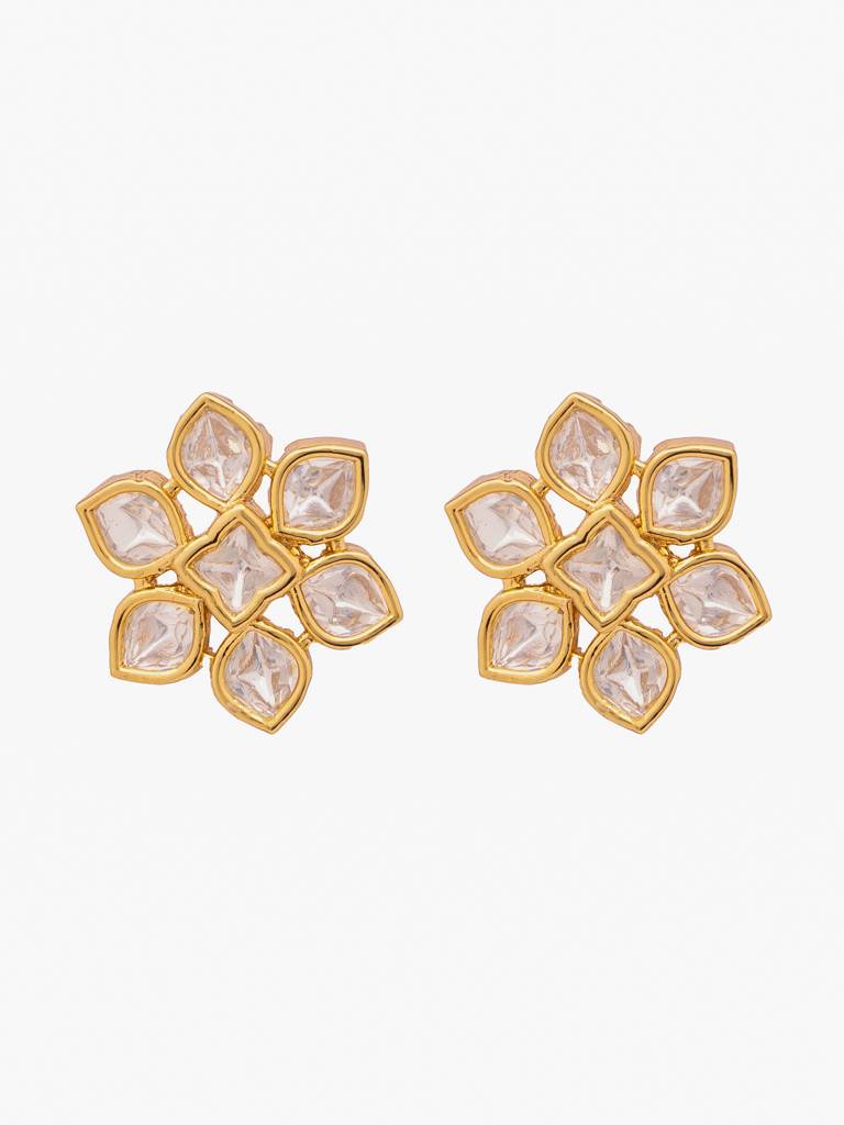 18 Kt Gold Plated Floral Studs : WFEE374