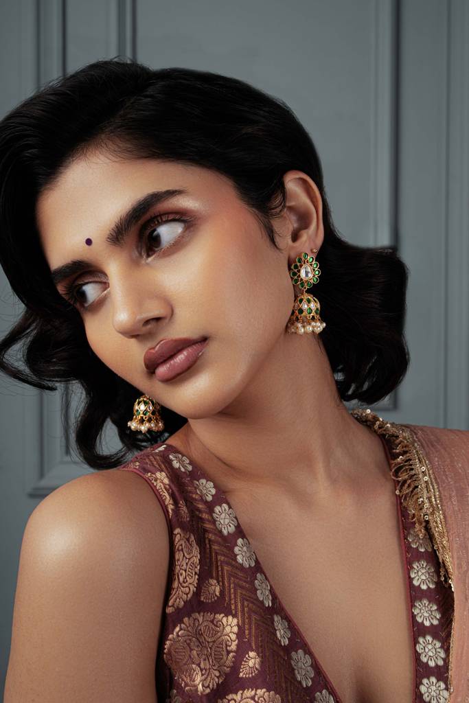 Meira Glistening Green Kundan Jhumkis : WFEE412