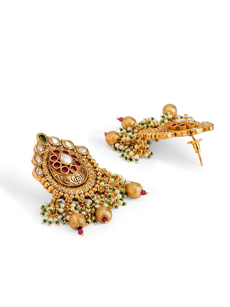 Gilded Lotus Leaf Stud Earrings : WFEE478