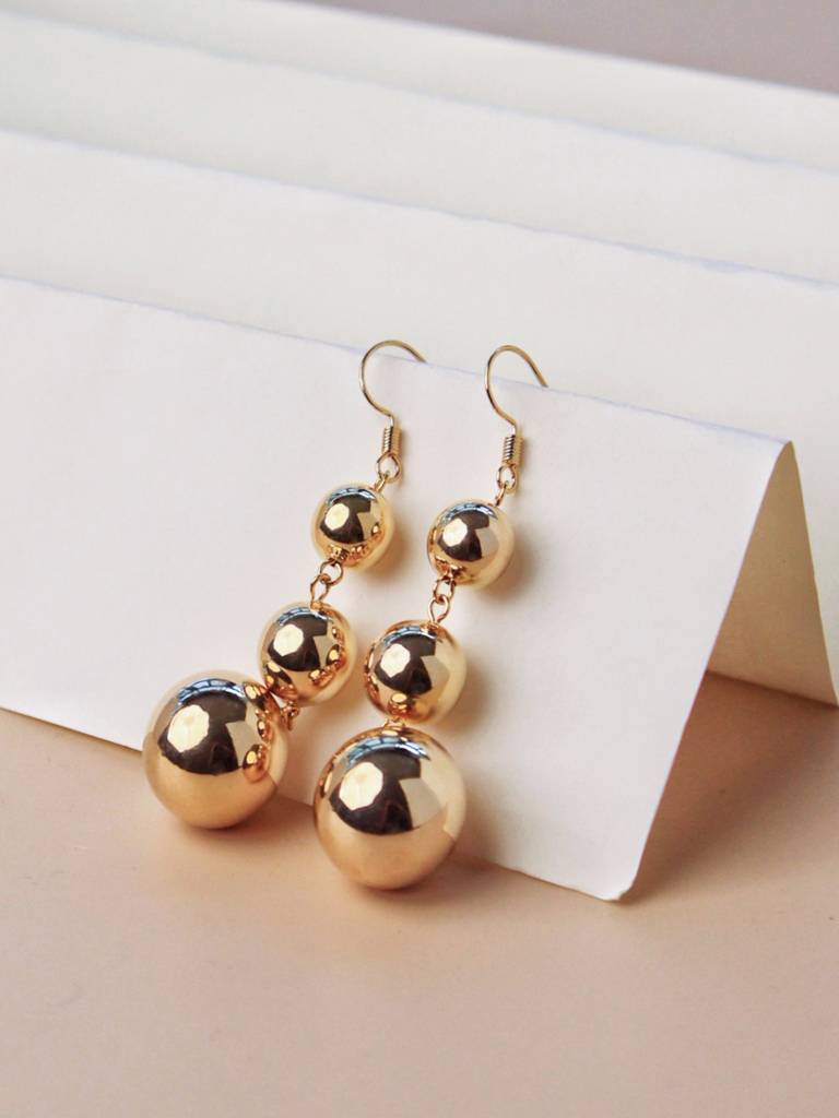 Nova Golden Sling Dangler Earrings : WFEP108