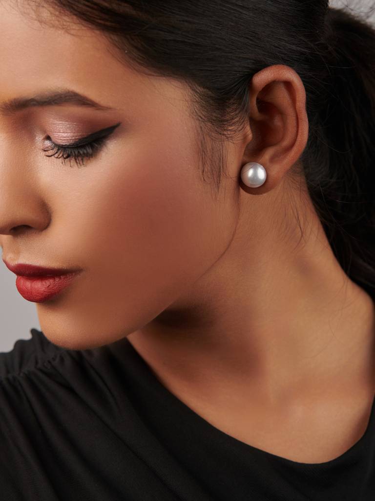 The Pearl Story - Moon White Half Pearl Stud Earrings : WFES55
