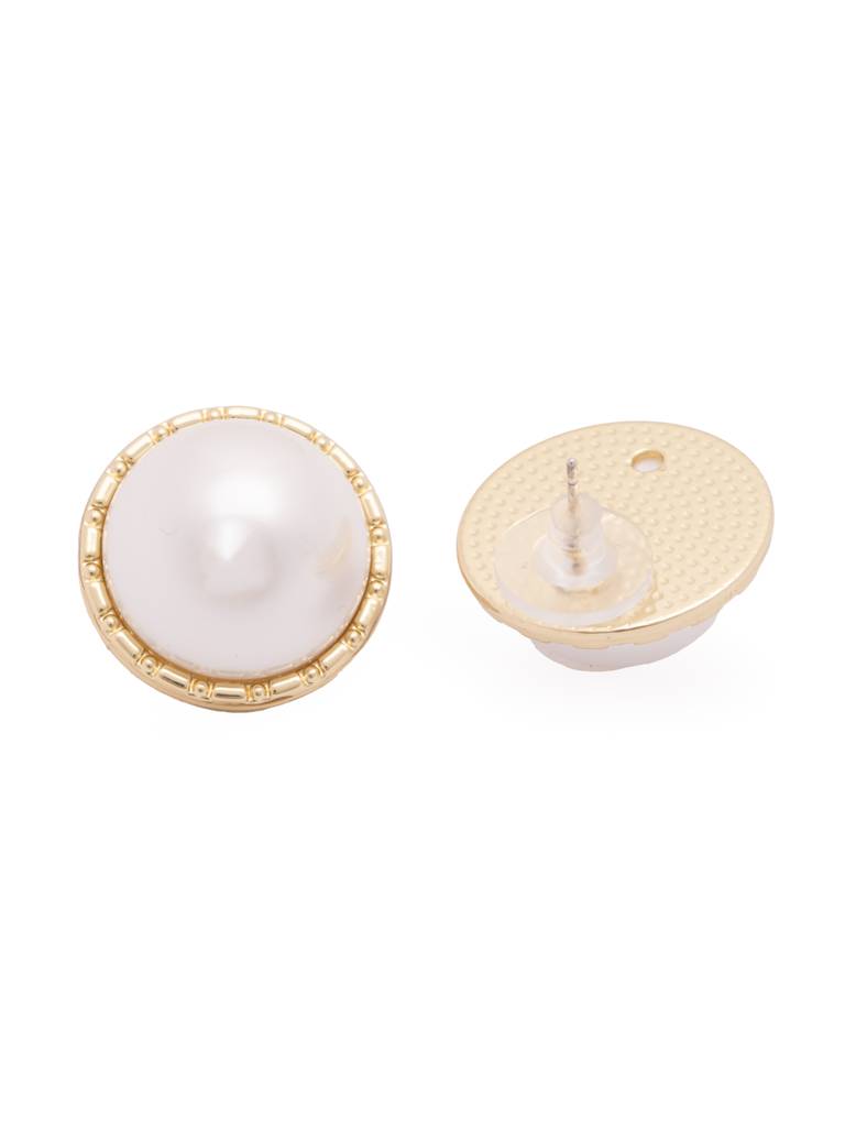 The Pearl Story - Cresent Pearl Stud Earrings : WFES58