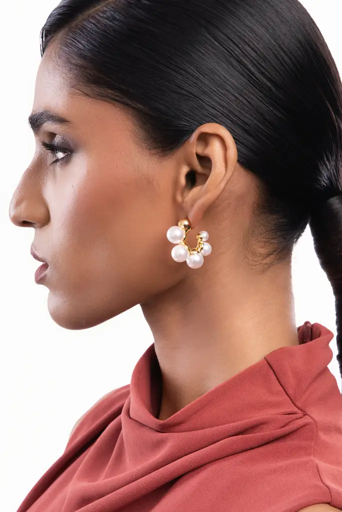 Pearl Clad Hoop Earrings : WFES67