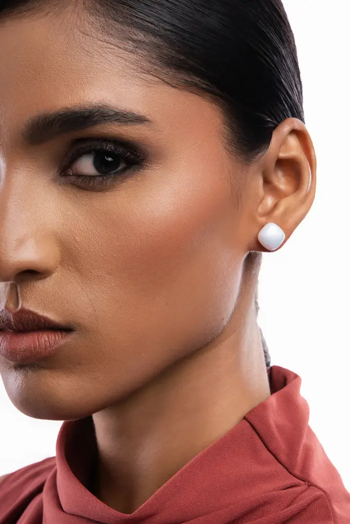 Ivory Pearl Cube Stud Earrings : WFES70