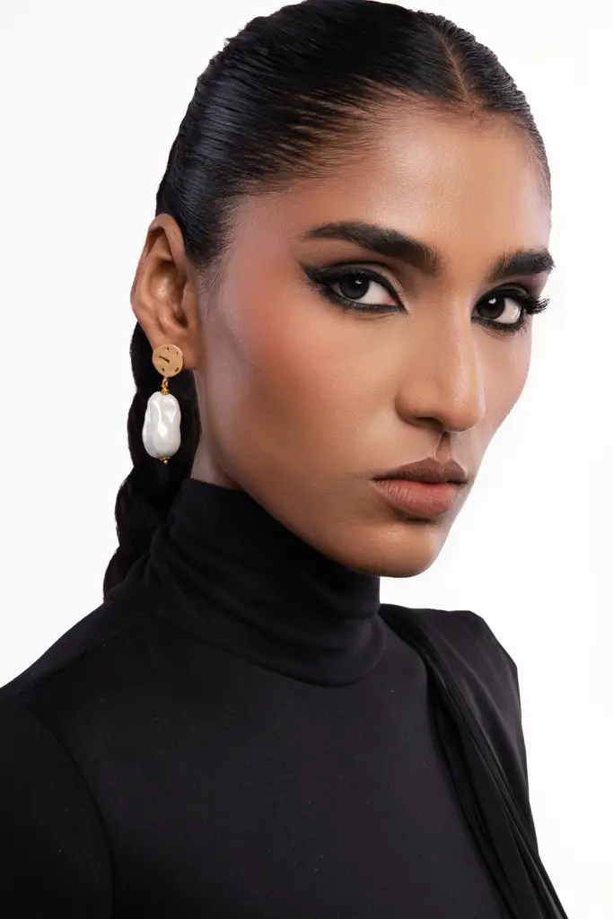 Nova Baroque Pearl Drop Earrings : WFES71
