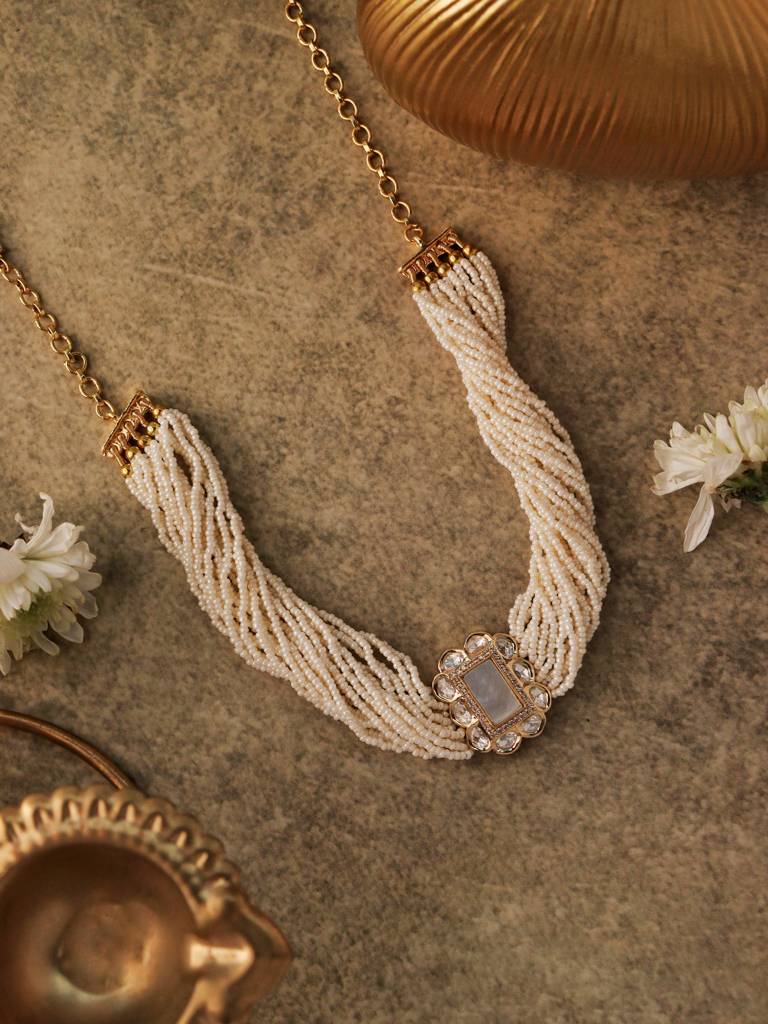 Meira Glimmer Pearl Choker Necklace : WFNE400