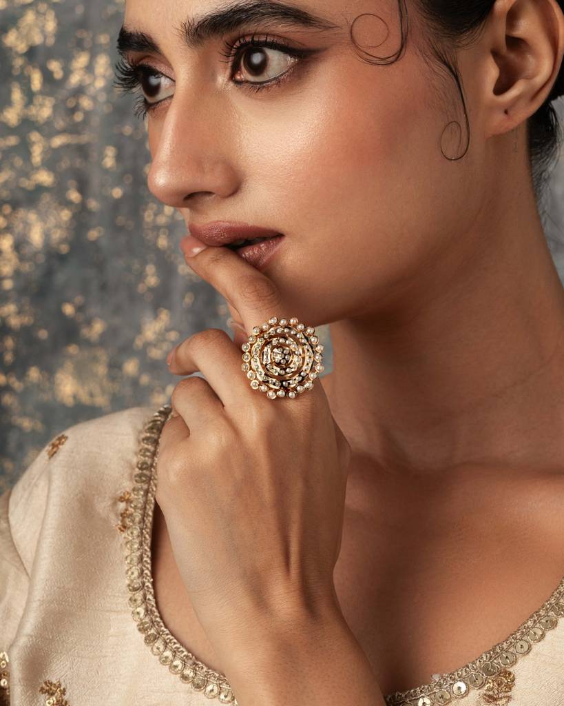 Meira Jadau Swirling Pearl Ring : WFRE200