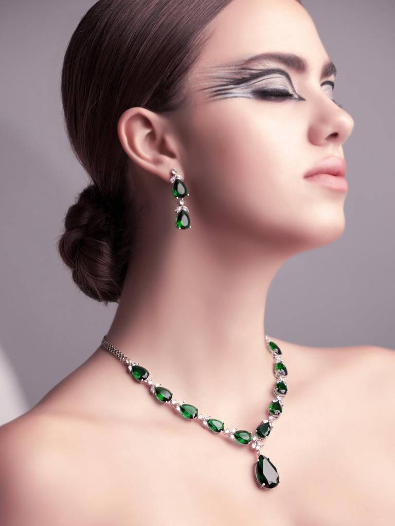 Green Garland Drop Necklace Set : WFSC127