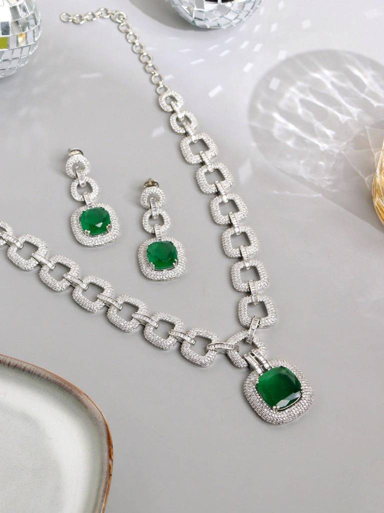 Green Linked Luster Cz Necklace Set : WFSC142