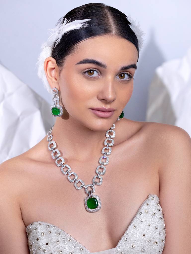 Green Linked Luster Cz Necklace Set : WFSC142