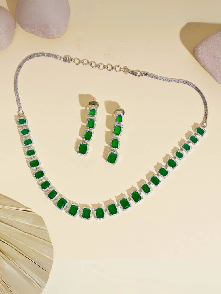 Radiant Emerald Streak Necklace Set : WFSC161