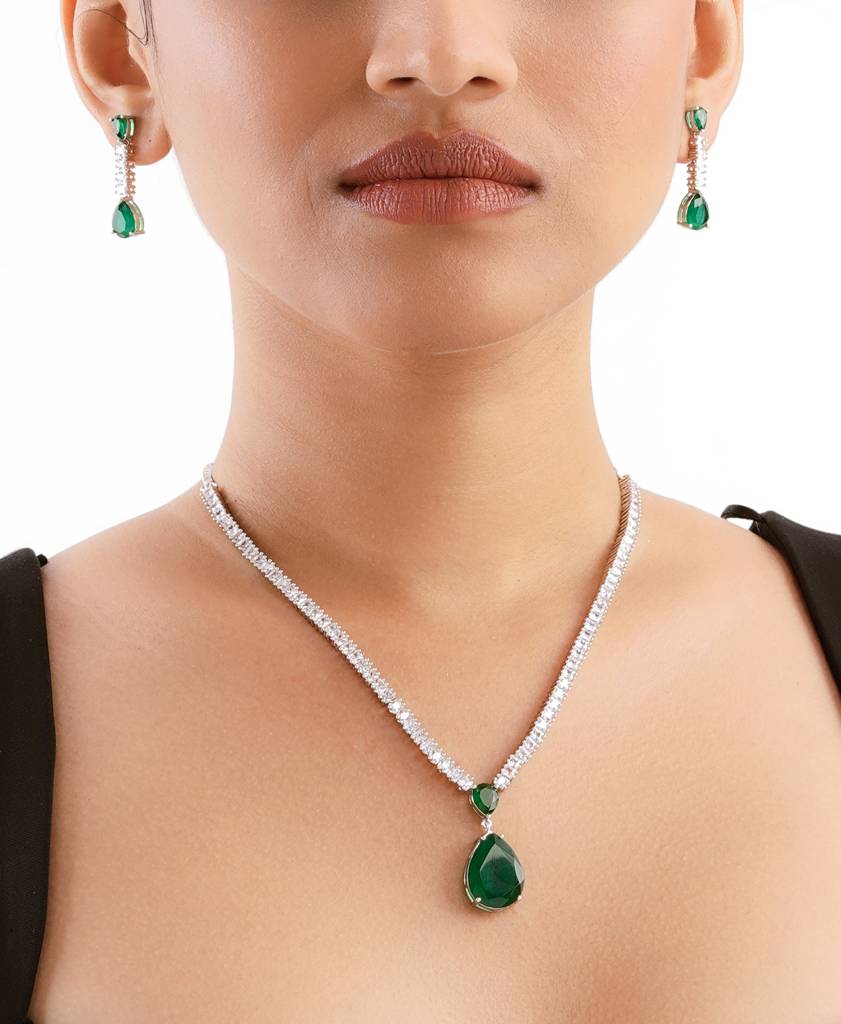 Diamante Emerald Pendent Necklace Set : WFSC163