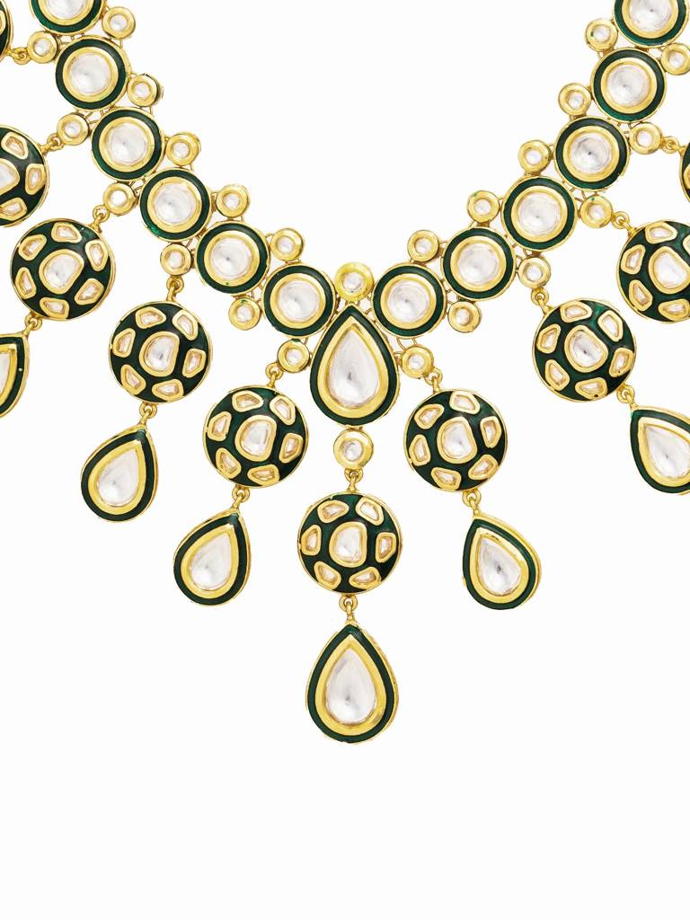 Radiant 22 Kt Gold-Plated Kundan Stellar Drop Choker Set : WFSE100