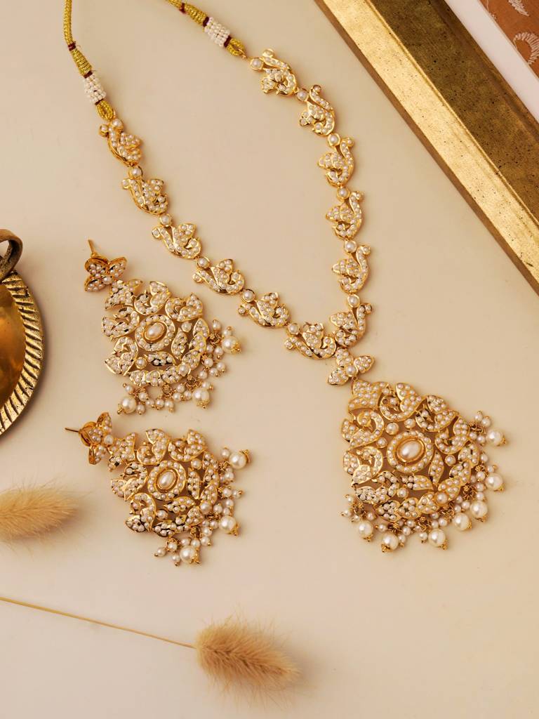 Nizami Pearl Studed Jadau Necklace Set : WFSE115