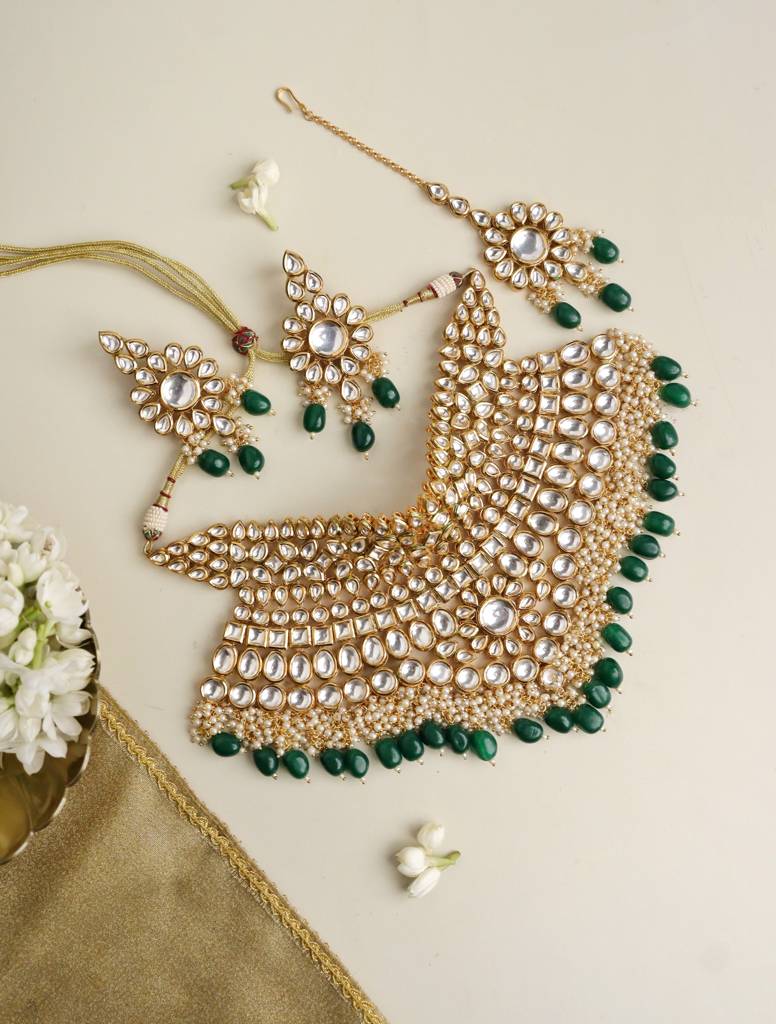 Bridal Kundan And Green Stones High Neck Choker Set : WFSE20