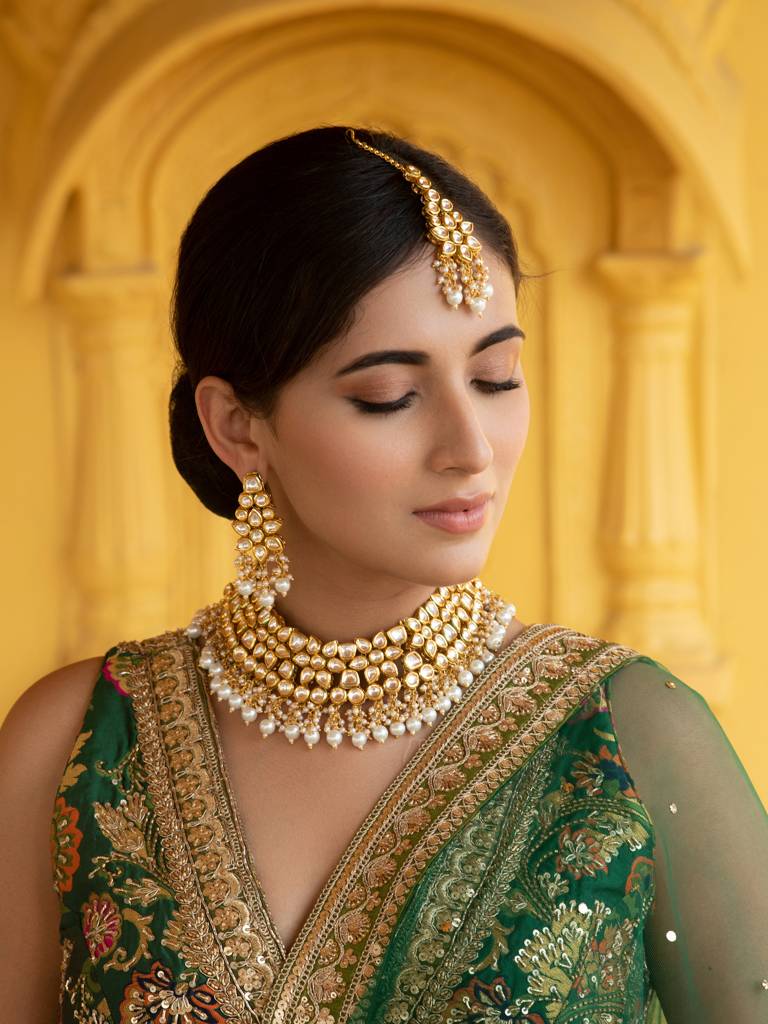 Bridal Kundan And Pearls Floral Necklace Set : WFSE29