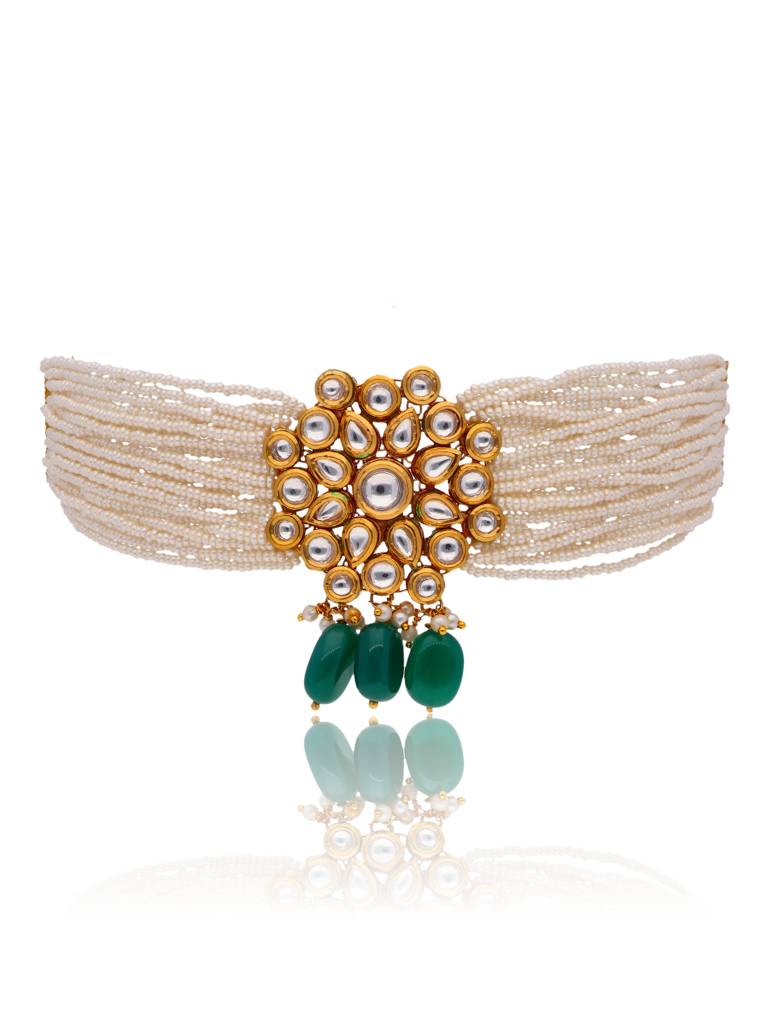 Bridal Kundan And Pearls Embellished Choker Set : WFSE31